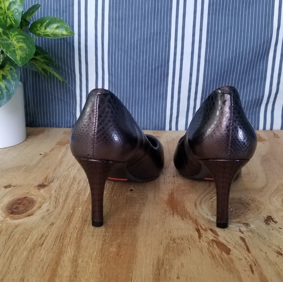 NWOT Rockport Walkability Snakeskin pumps - size 7 - Picture 5 of 8